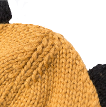 Load image into Gallery viewer, Cappello giallo bambina.
