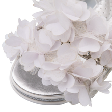 Carica l&#39;immagine nel visualizzatore di Gallery, sandali a fiori per bambina
