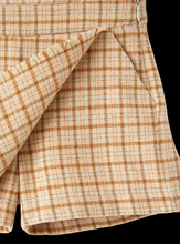 Carica l&#39;immagine nel visualizzatore di Gallery, Shorts a quadretti con frange
